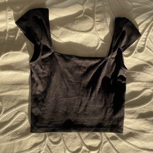 ME TO WE Square Neck Crop Top - Picture 2 of 2